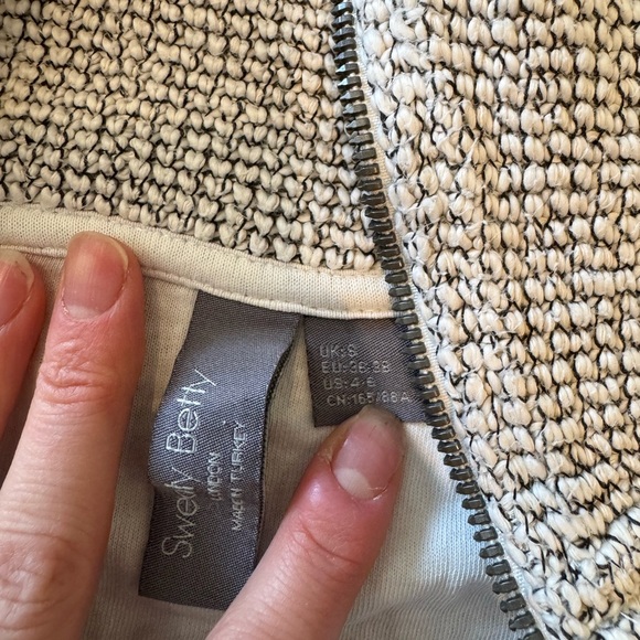 Sweaty Betty Restful Boucle Half Zip Sweatshirt - Picture 7 of 8